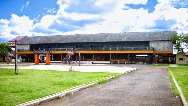 Rumah adat Kalimantan Tengah